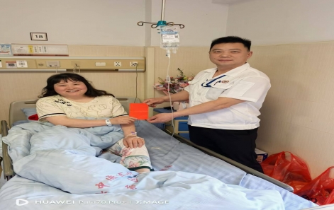 【员工关切】嘉善和记H88工会探望慰问生病住院员工